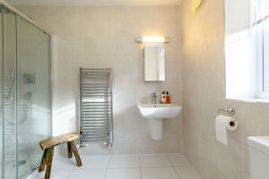 En-Suite- click for photo gallery